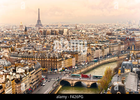 Blick auf Eiffelturm, Paris, Frankreich Stockfoto