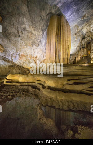 Paradise Cave, Phong Nha-Kẻ Bàng ist ein Nationalpark und UNESCO-Weltkulturerbe, Provinz Quảng Bình, Vietnam Stockfoto