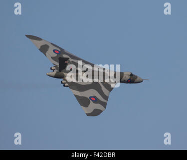 Die endgültige Airshow überhaupt für die Avro Vulcan kalten Krieges V-Bomber, seine fliegende Zertifikat am Ende des Jahres 2015 verliert Stockfoto