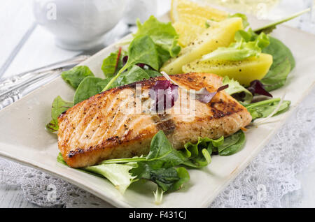 Gegrilltes Lachsfilet Stockfoto