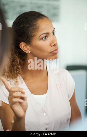 Geschäftsfrau Fragen Frage im meeting Stockfoto