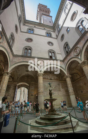 Le Palazzo Vecchio À Florenz, Piazza della Signoria, Florenz, Italien heute das Gebäude ist von Florenz Rathaus, Stockfoto