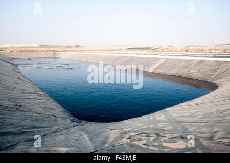 Abwasser-Aufbereitungsanlage. Das aufbereitete Wasser wird dann für die Bewässerung und landwirtschaftliche Nutzung verwendet. In der Nähe von Hadera, Kolombien fotografiert Stockfoto