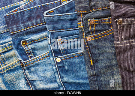 Haufen von jeans Stockfoto