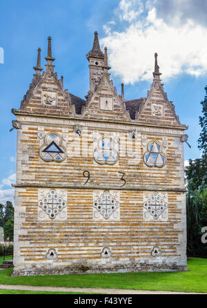 Rushton dreieckige Lodge, ein 16thC Follly in der Nähe von Rushton, Northamptonshire, England, UK Stockfoto