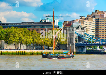 Themse Segeln Lastkahn Gladys im Pool von London. Stockfoto