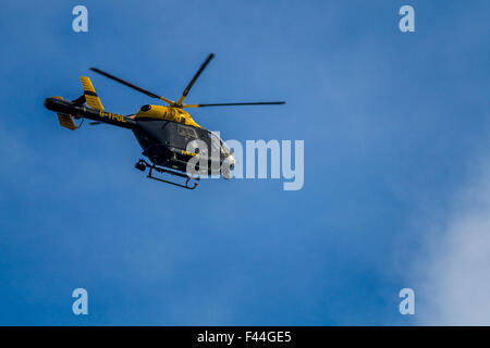 Polizei suchen Hubschrauber mit einer "laufenden Störung" bei Burley Woodhead Unterstützung Stockfoto
