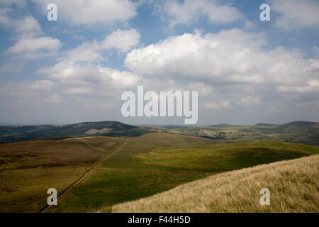 Leuchtende Tor von Shutlingsloe und Wildboarclough Macclesfield, Cheshire England Stockfoto