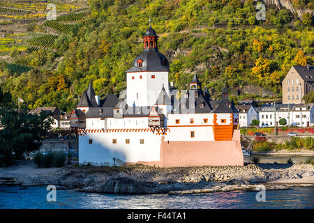 Burg Pfalzgrafenstein Burg, in der Nähe von Kaub mitten im Rhein, die UNESCO World Heritage Site Oberes Mittelrheintal Stockfoto