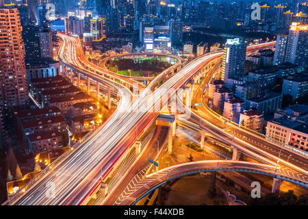 Stadt-Austausch-Closeup in der Nacht Stockfoto
