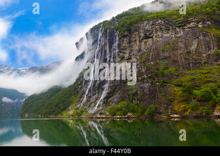 Wasserfall in Geiranger Fjord Norwegen Stockfoto