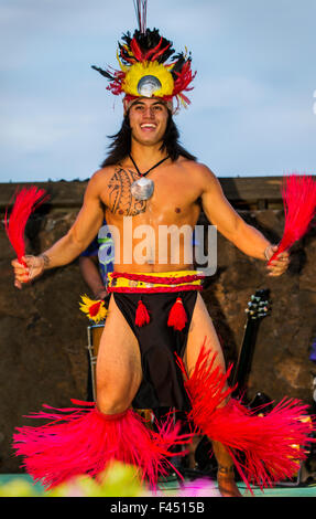 Native männlichen hawaiianische traditionelle Tanz bei Lua, Big Island, Hawaii, USA Stockfoto