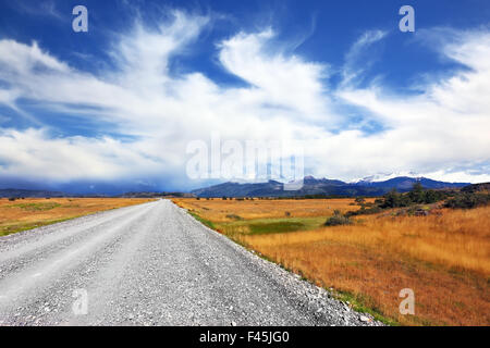 Starker Wind treibt die Wolken Stockfoto