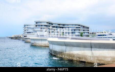 Ein Blick auf den Eingang in Beirut Marina und dem Yacht Club Gebäude an der Zaitunay Bucht im Libanon. Ein sehr neues und mod Stockfoto