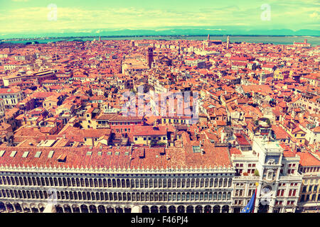 Venedig-Dächer von oben Stockfoto