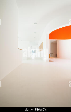 neue Architektur, Interieur, Blick vom Flur Stockfoto