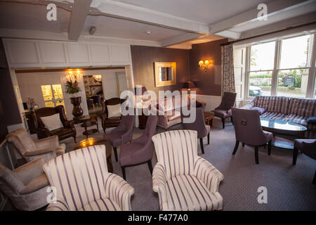 Swan Hotel, Wells, Somerset, England, Großbritannien Das Schwan-Hotel im Zentrum von Brunnen ist ein beliebter Ort für Hochzeiten mit Wells Cathedral Blick Stockfoto