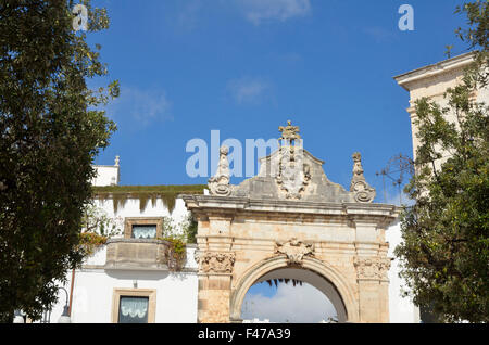 Stadttor Porta di Stefano, Torbogen, Martina Franca, Valle d ' Itria, Apulien, Italien, Europa. Stockfoto