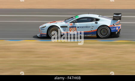 Aston Martin Vantage V8 (#98) mit Fahrer Paul Dalla Lana (CAN), Pedro Lamy (PRT), Mathias Lauda (AUT) Stockfoto