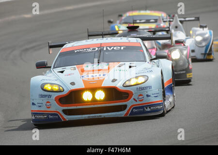 Aston Martin Vantage V8 (#95) mit Fahrer Marco Sørensen (DNK), Nicki Thiim (DNK), Christoffer Nygaard (DNK) Stockfoto