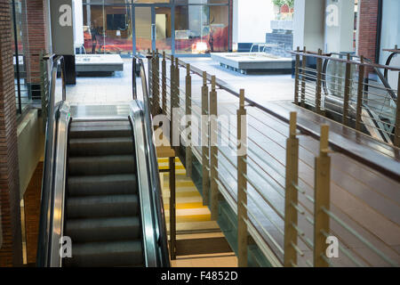 Hohe Ansicht Schuss einer Fahrtreppe Stockfoto
