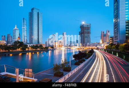 Tianjin Stadtbild bei Nacht Stockfoto