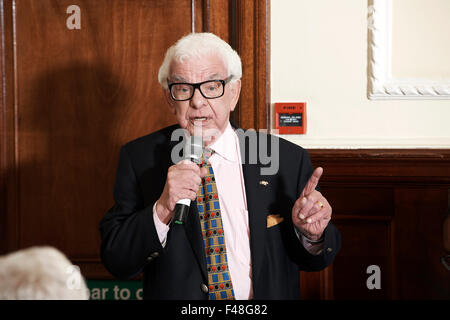 Barry Cryer, Oldie literarisches Mittagessen 13.10.15 Stockfoto