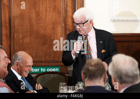 Barry Cryer, Oldie literarisches Mittagessen 13.10.15 Stockfoto