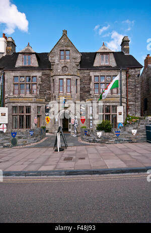 König Arthurs Burgsäle touristische Attraktion Vorderstraße Tintagel Cornwall England UK Stockfoto