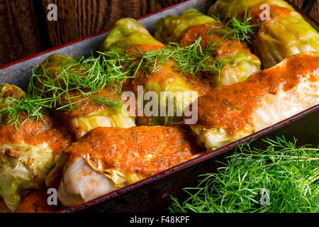 Kohlrouladen, junge Kohl Stockfoto