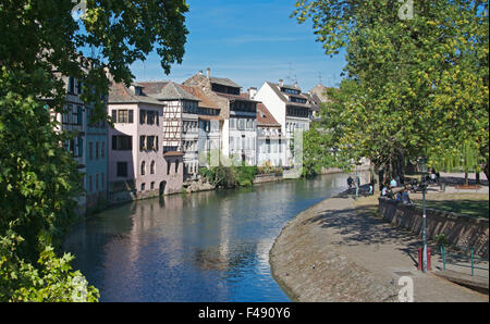 Der Fluss Ill Petite France Straßburg Elsass Frankreich Stockfoto