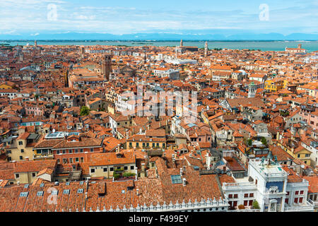 Venedig-Dächer von oben Stockfoto