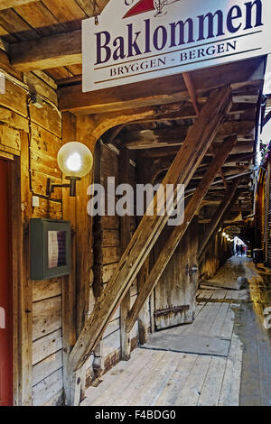 Historische Lagerhäuser an Bryggen Bergen Norwegen Stockfoto
