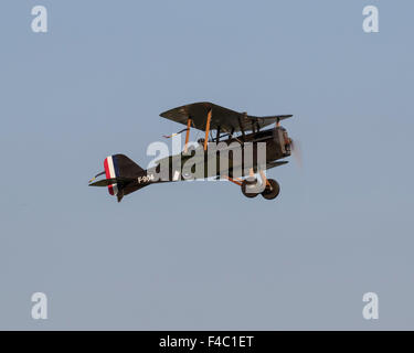 SE5A Weltkrieg Jagdflugzeug fliegen in Old Warden Flugplatz im Oktober 2015 restauriert Stockfoto