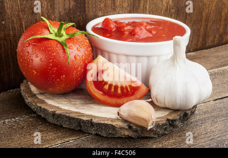 Tomaten-Paste mit Gewürzen Stockfoto