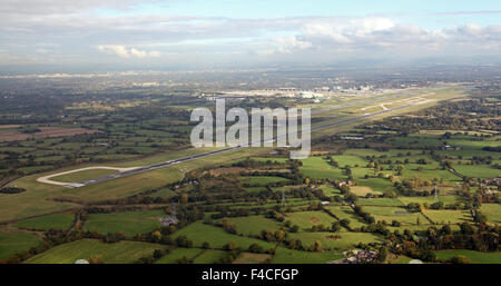 Luftaufnahme des internationalen Flughafen Manchester, UK Stockfoto