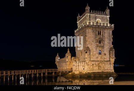 Lissabon, Portugal am Turm von Belem am Fluss Tejo. Stockfoto