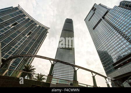 Weitwinkelaufnahme des Hong Kong Wolkenkratzern. China. Stockfoto