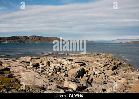 Kanada, Nunavut, Qikiqtaaluk Region, Kekerten Insel. Kekerten Historic Park Erhaltung Walfang Artefakte. Pennys Hafen. (Großformatige Größen erhältlich) Stockfoto