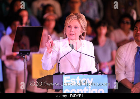 San Antonio, Texas, USA. 15. Oktober 2015. Präsidentschaftskandidatin HILLARY CLINTON geben eine Rede an die Fans in San Antonio 15 Oktober. © Robin Jerstad/ZUMA Draht/Alamy Live-Nachrichten Stockfoto