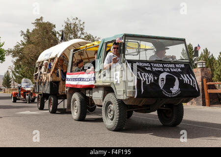 POW, MIA Familien in einer Kleinstadt-Parade. Truth or Consequences, New Mexico, USA. Stockfoto