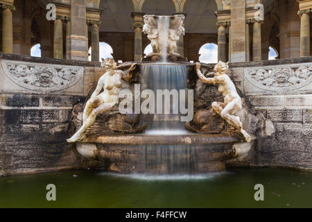 Die Loggia-Brunnen im italienischen Garten bei Hever Castle in Kent, England Stockfoto