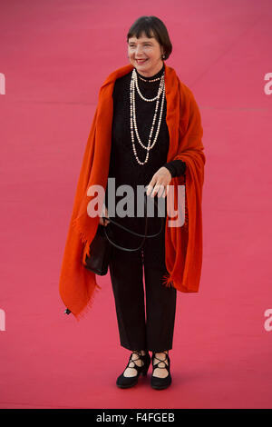 Rom, Italien. 16. Oktober 2015. Italienische Schauspielerin Isabella Rossellini feiert den hundertsten Jahrestag der Geburt von Ingrid Bergman, Isabellas Mutter, auf dem roten Teppich des 10. Rome Film Festival im Auditorium Parco della Musica in Rom. © Davide Fracassi/Pacific Press/Alamy Live-Nachrichten Stockfoto