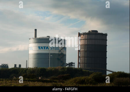 Port Talbot, Wales, UK. 16. Oktober 2015. Jobs bei einer Reihe von TATA Steel Pflanzen erwartet als der Zustrom von billigen Stahl verloren und hohe Energiepreise machen britische Stahlwerke nicht wettbewerbsfähig. Es wird erwartet, dass TATA in Port Talbot, South Wales, nicht beeinträchtigt wird. Bildnachweis: roger tiley/Alamy Live-Nachrichten Stockfoto