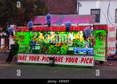 Traditionelle Oktober Michaeli fair auf der Broad Street in der Marktstadt von Alresford Hampshire, Vereinigtes Königreich. Stockfoto