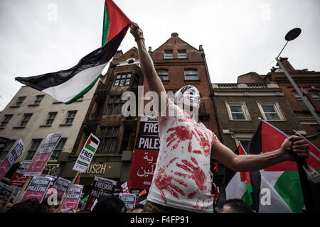 London, UK. 17. Oktober 2015.  "Tag des Zorns" protestieren für Palästina gegenüber der israelischen Botschaft Credit: Guy Corbishley/Alamy Live-Nachrichten Stockfoto