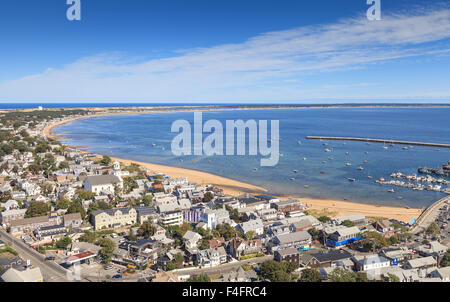 Provincetown, Massachusetts, Cape Cod Blick auf die Stadt und Strand und Meer Blick von oben. Stockfoto