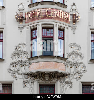 Detail der Jugendstil-Dekoration des Hotel Central auf Hybernska, Stare Mesto, Prag, Tschechische Republik Stockfoto
