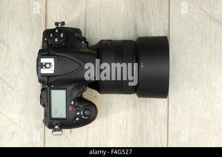 Eine Nahaufnahme von einer DSLR-Kamera Stockfoto