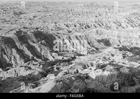 Badlands-Landschaft, geformt durch Ablagerung und Erosion durch Wind und Wasser, enthält einige der reichsten fossilen Betten in der Welt Stockfoto